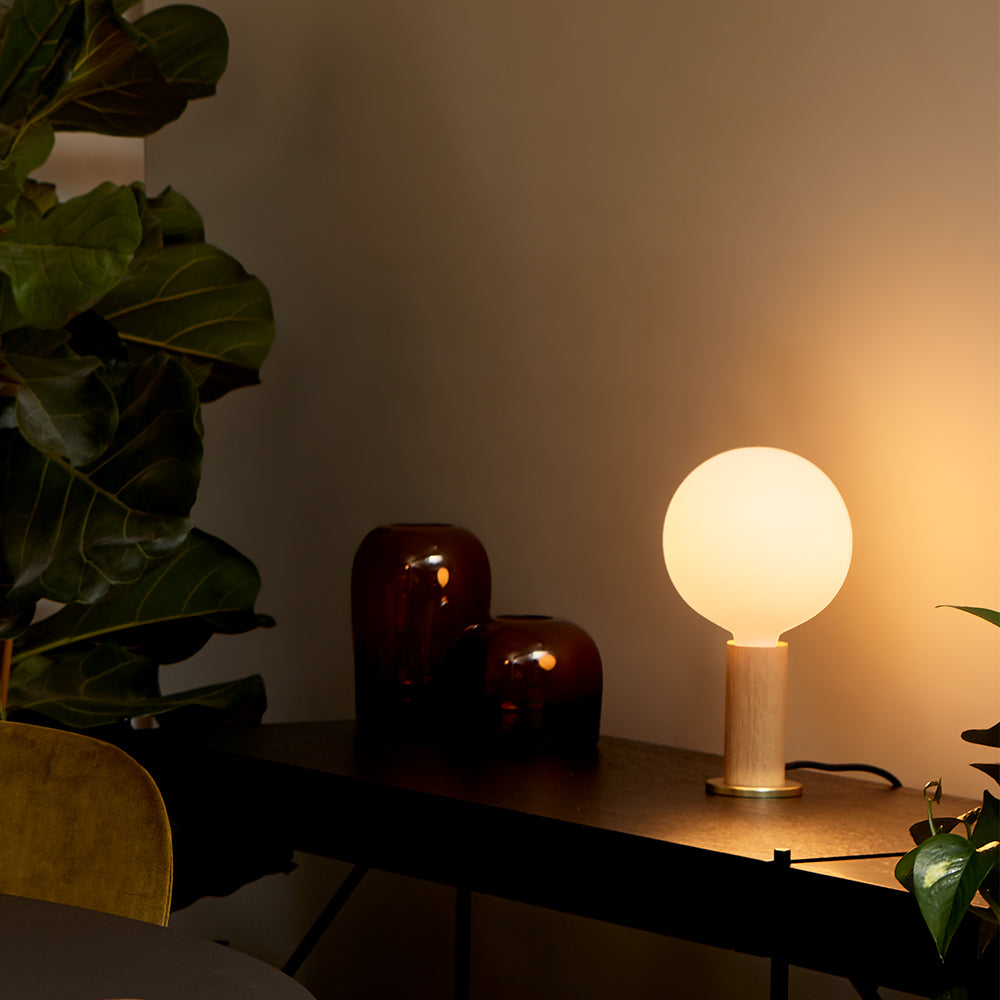 Knuckle Table Lamp in Oak + Sphere IV - Set of 2
